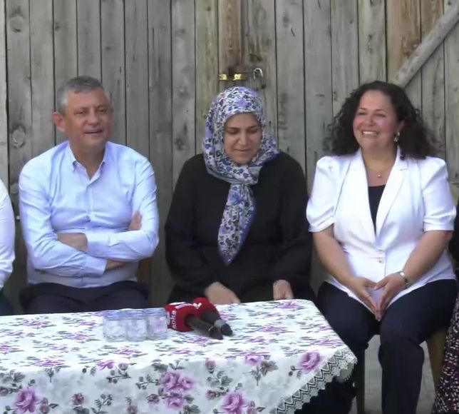 CHP Lideri Özgür Özel Bombayı Patlattı: "İş Veremediğimiz Her Aileye Vatandaşlık Maaşı Bağlayacağız!"