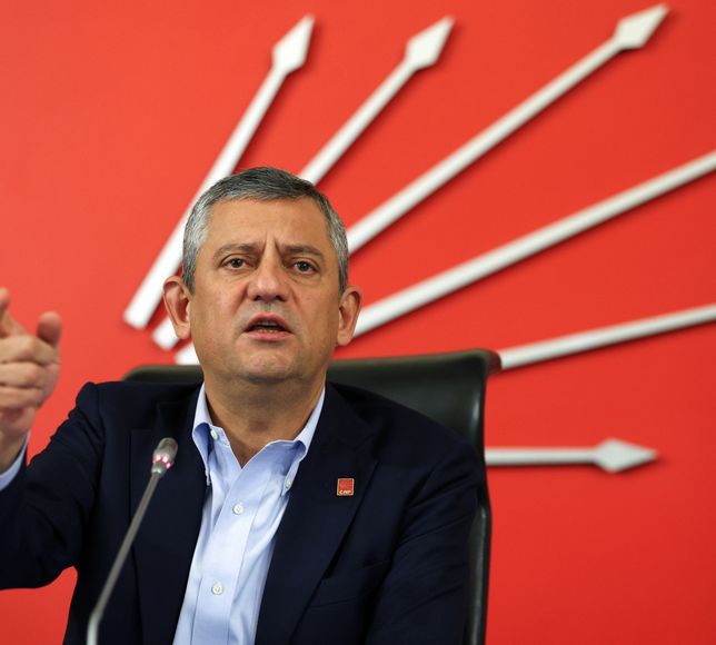 NATO Zirvesi Öncesi Dünyaya Çağrı: "Hükümetler Gelir Geçer, Türkiye Halkı Kalır!"