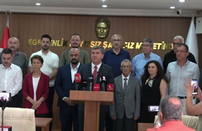Burdur'da Siyasette Taşlar Yerinden Oynadı: Belediye Başkanı ve 15 Meclis Üyesi CHP'den İstifa Etti