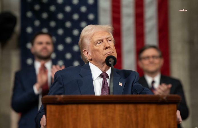Mekke'deki Tarihi İmzaya Trump'tan İlk Yorum: "Büyük, Cesur ve Önemli Bir Adım"