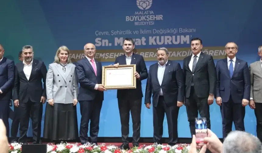 Bakan Kurum, Malatya'da Fahri Hemşehrilik Takdim Töreni'ne katıldı: