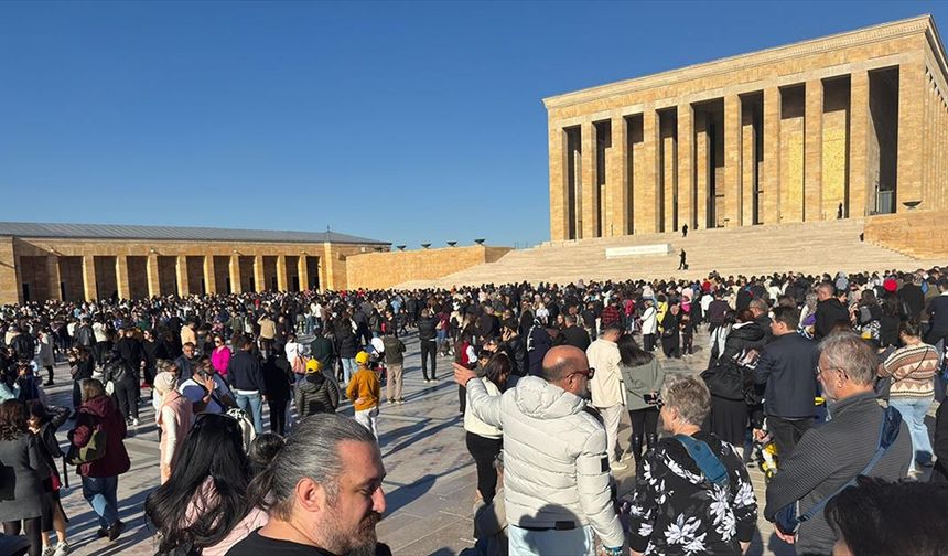 Anıtkabir'de 10 Kasım Atatürk'ü Anma Günü öncesi ziyaretçi yoğunluğu