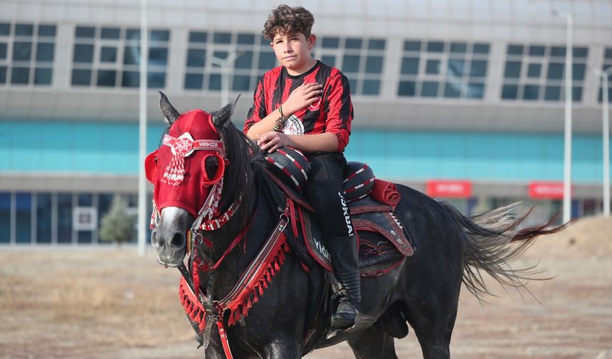 Erzincanlı Genç Sporcunun Cirit Tutkusu: Yiğit Hamza ve Karabey’in Hikayesi