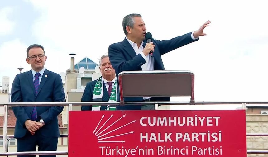 Özgür Özel: "Bu millet Ekrem Başkanı sana telef ettirmez ama taltif eder"