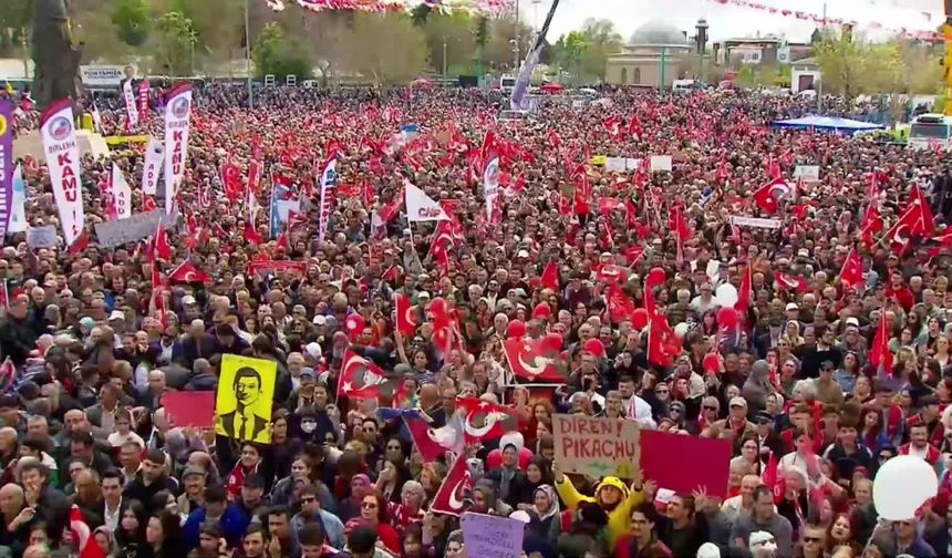 Özgür Özel: "Ey Erdoğan, sokağa çıkabiliyor musun, Konya’ya gelip bu milletin hali nicedir sorabiliyor musun?