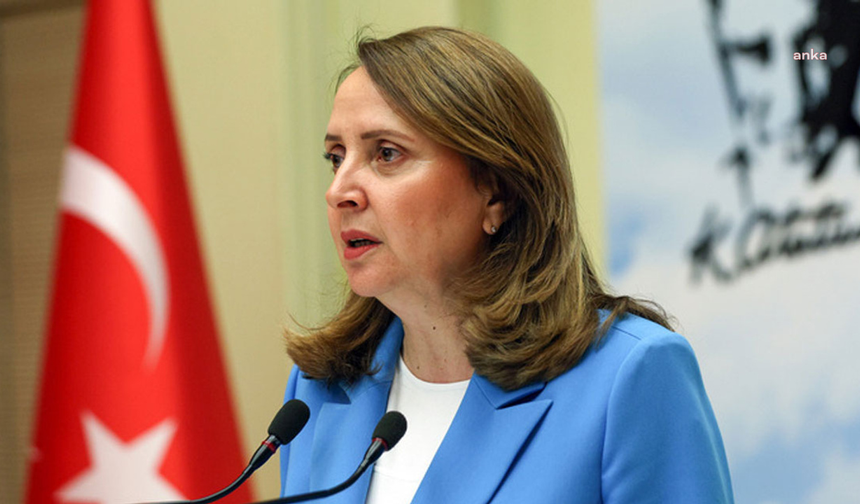Özgür Özel'e saldırı... Semra Dinçer: "Saldırının, yaşamı boyunca barışı ve kardeşliği savunan Önder'in cenaze töreninde yaşanması manidar"