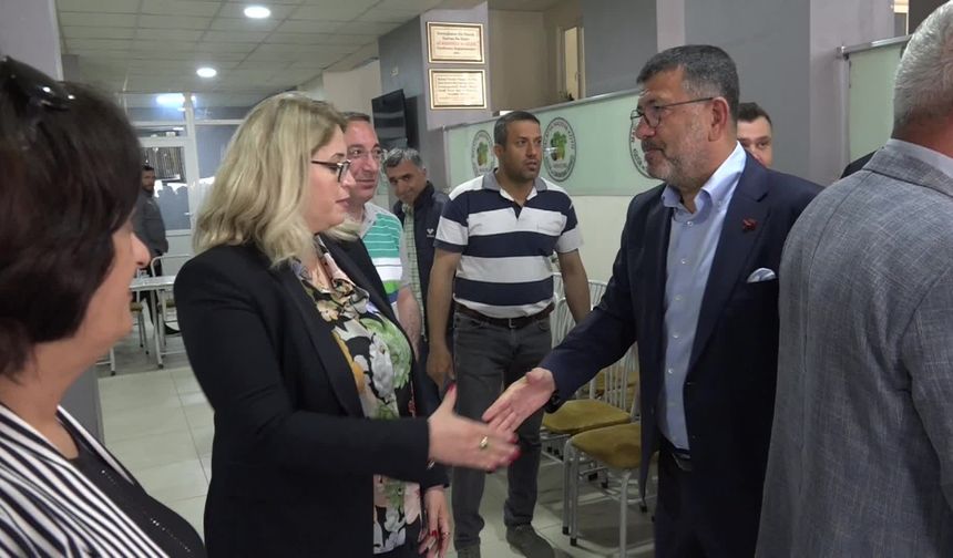 Veli Ağbaba: "Bir taraftan PKK’yla barışıyorsun, öbür taraftan CHP’yi düşmanlaştırıyorsun"