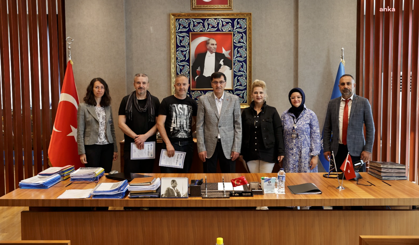 Kütahya Belediye Başkanı Kahveci’den sanatçılara teşekkür belgesi