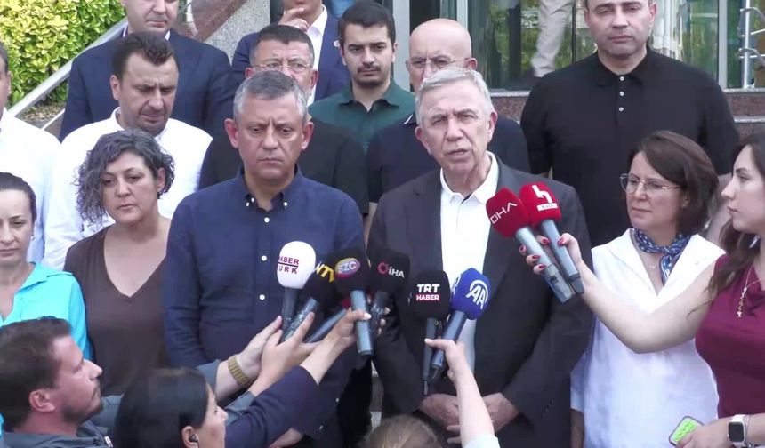 Özgür Özel: “Kalbimizin bir tarafı hapis, diğer tarafı da Ferdi Başkan’ın yanında