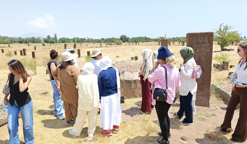 Bitlis'te "Medya, Kültür Sanat ve Turizm Buluşmaları" sürüyor