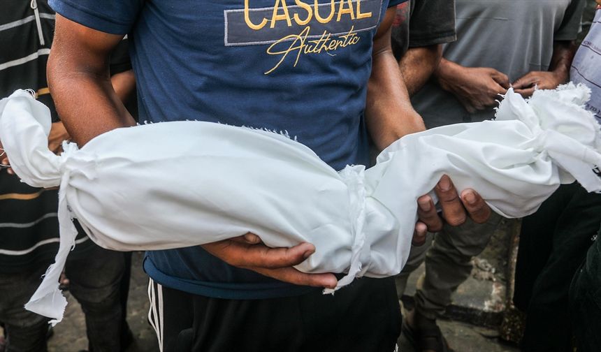 Gazze Şeridi'nde açlıktan yaşamını yitirenlerin sayısı 122'ye yükseldi