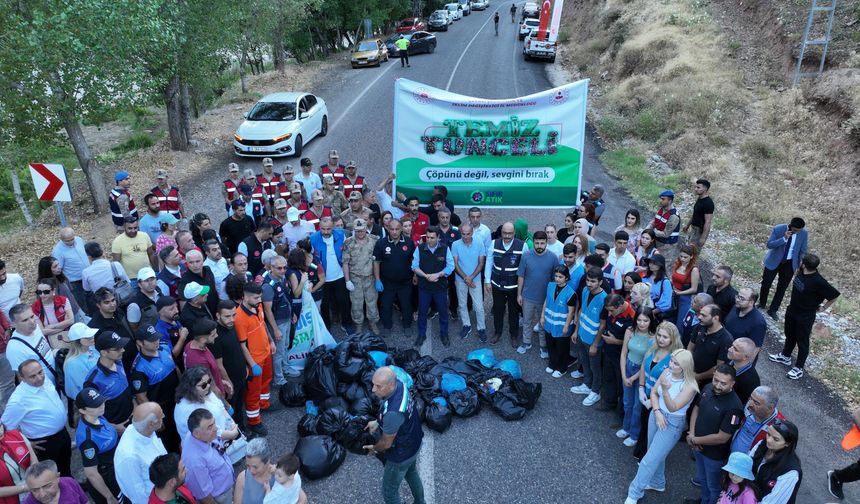 Munzur Vadisi Milli Parkı'nda çevre temizliği yapıldı