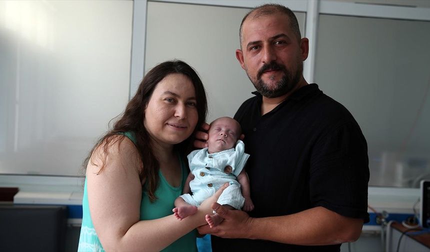Aydın'da 800 gram doğan bebek, taburcu edildi