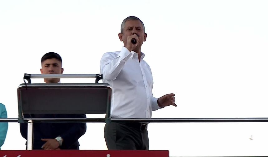 Özgür Özel: "Ne mahkemede adalet var, ne gelirde adalet var. Umuduna darbe var"