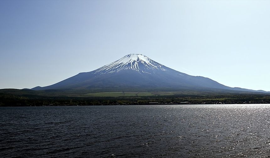 Japonya'da 102 yaşındaki dağcı, Fuji Dağı'nın zirvesine tırmanan en yaşlı kişi oldu