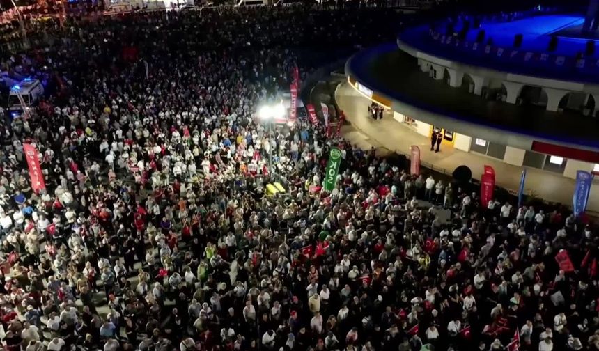 Özgür Özel: ""AK Parti'ye koltuk değneği olan muhalefet partisi olacağıma kabre gireyim daha iyi"