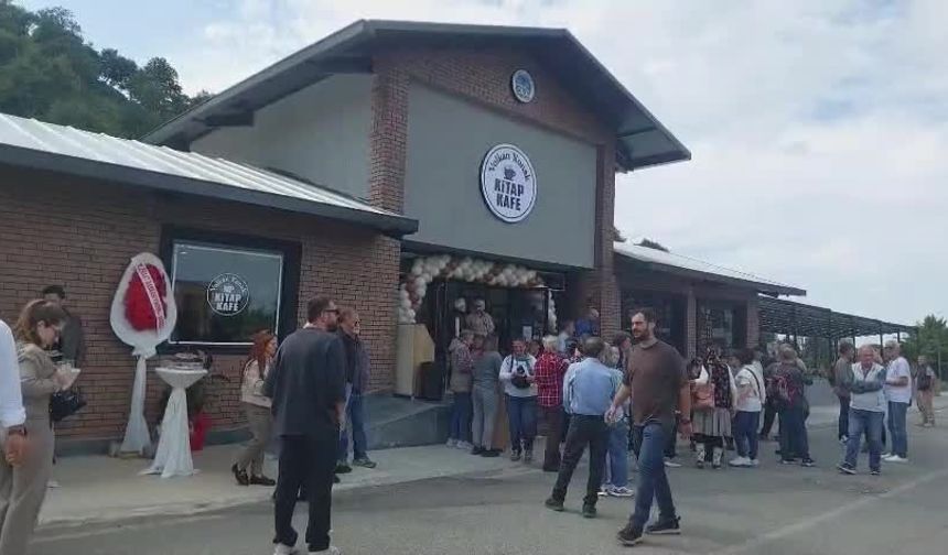 Fındıklı’da Volkan Konak’ın İsmini Taşıyan Kitap Kafe Açıldı