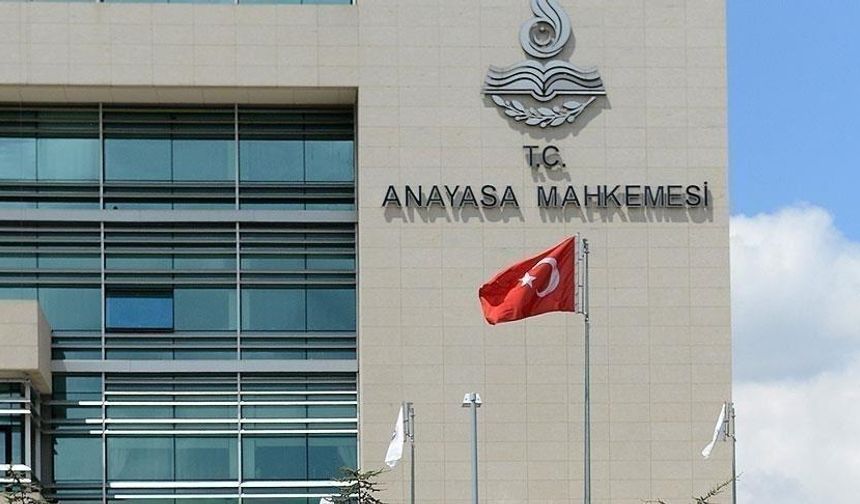 AYM, Medeni Kanun’daki 300 gün bekleme süresi düzenlemesine itirazı reddetti