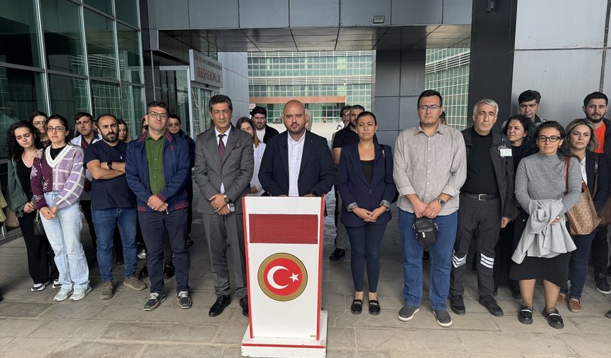 Ağrı’da Sağlık Çalışanları Doktora Yapılan Saldırıyı Kınadı