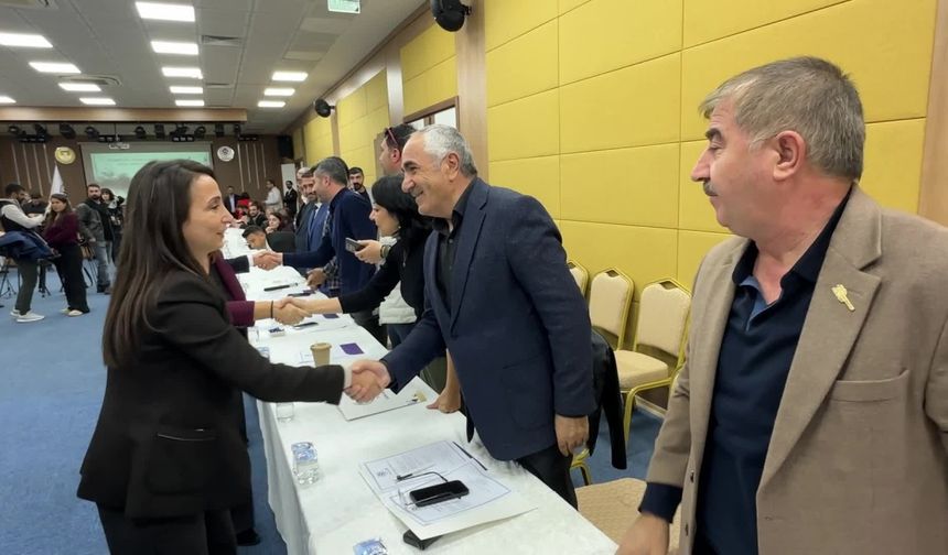 Hatimoğulları: “Kürt cenahı tarihi adımlar attıysa, benzer adımların devletten de gelmesi gerekiyor”