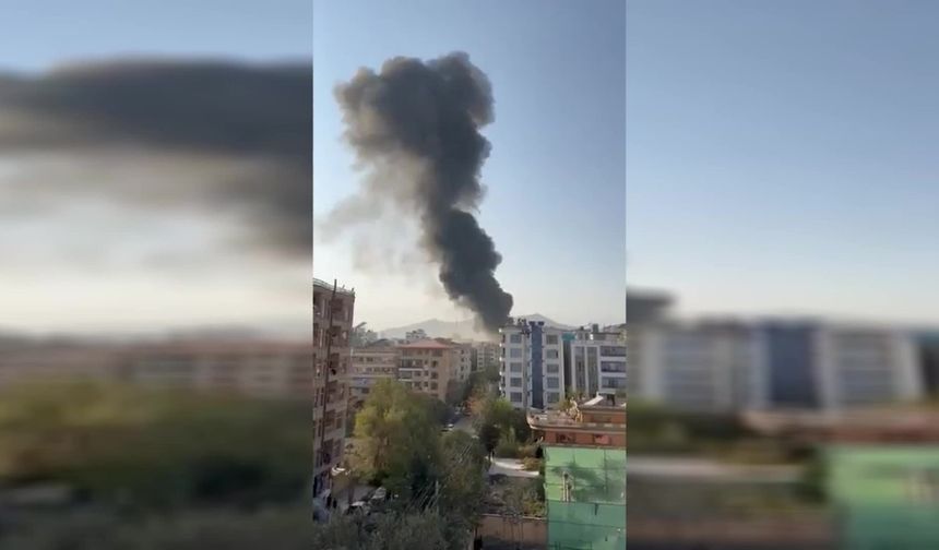 Pakistan-Afganistan Sınırında Kanlı Gün: Çok Sayıda Ölü, Kabil’e Hava Saldırısı