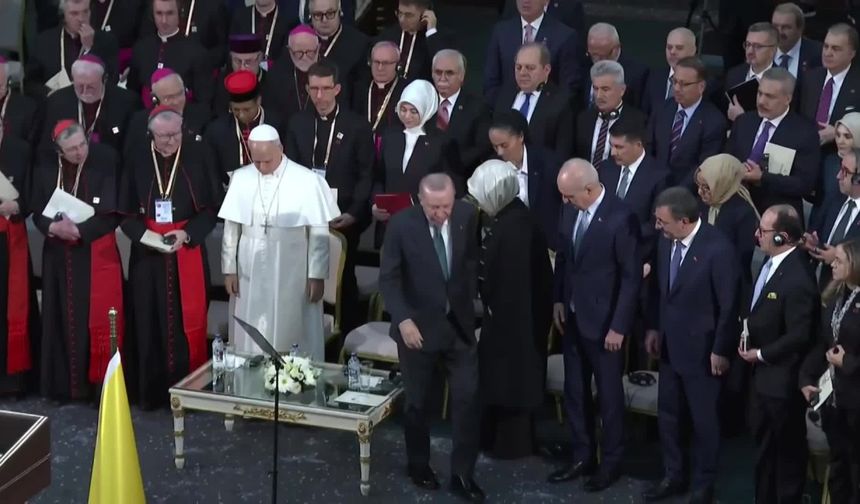 Erdoğan’dan Papa 14. Leo’ya kritik mesajlar: “Müslümanlara yönelik ırkçı algı körükleniyor”