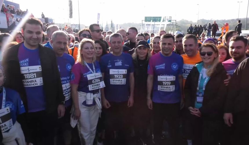 Özgür Özel, 47. İstanbul Maratonu’nda “1923” Numarasıyla Koştu