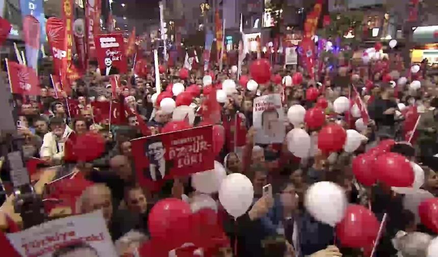 Özgür Özel: “Ekrem İmamoğlu Türkiye’nin yeni ‘yenilmezi’”