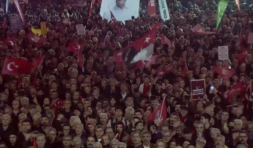 Özgür Özel’den Erdoğan’a Çağrı: “Hodri Meydan, Siyasi Ahlak Yasası’nı Bir Günde Çıkaralım!”