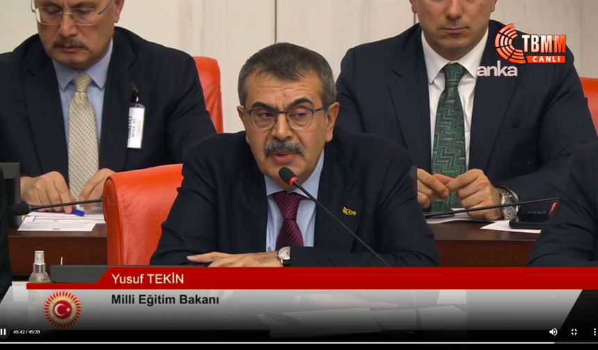 Bakan Yusuf Tekin’den Kürtçe Seçmeli Ders Çağrısı: “Öğrencilerin Bu Dersleri Seçmesini Sağlamanız Gerekir”