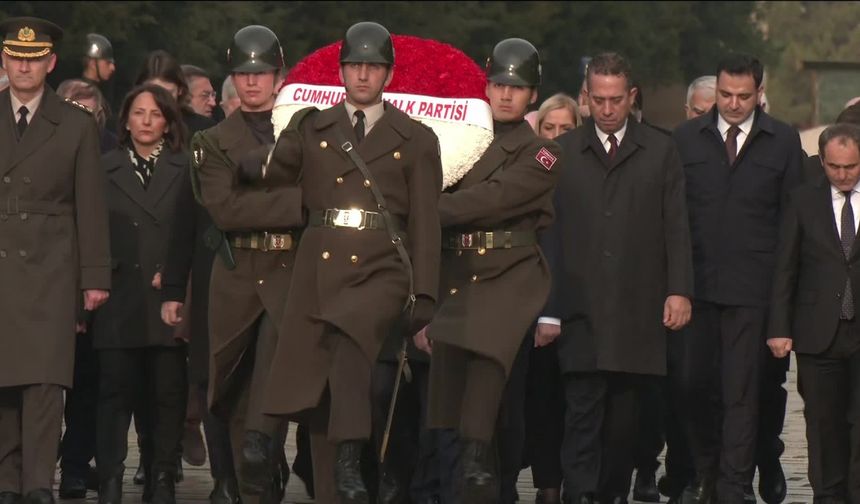 Özgür Özel ve Yeni PM’den Anıtkabir Ziyareti: “Birlik İçinde Geleceğe Yürüyoruz”