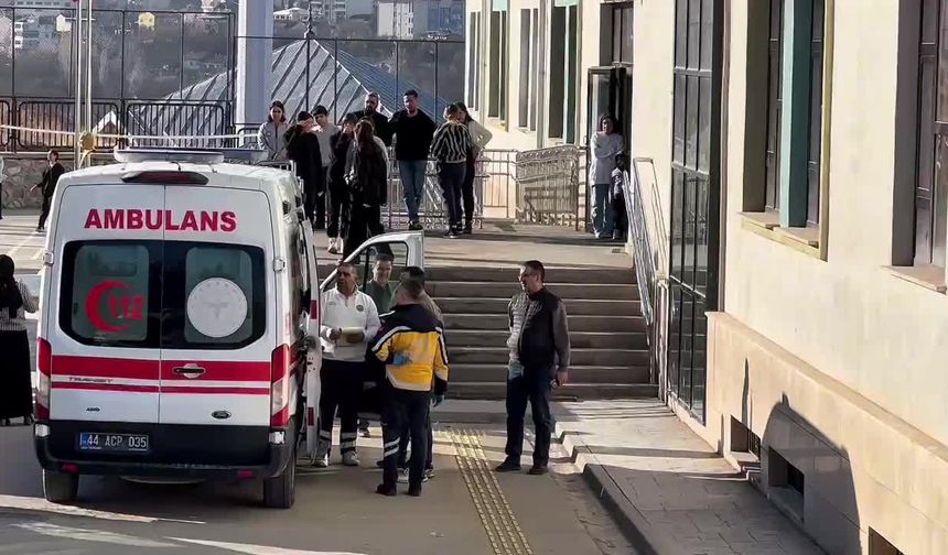 Yerli Malı Haftası etkinliğinde gıda zehirlenmesi şüphesi: 10 öğrenci hastaneye kaldırıldı