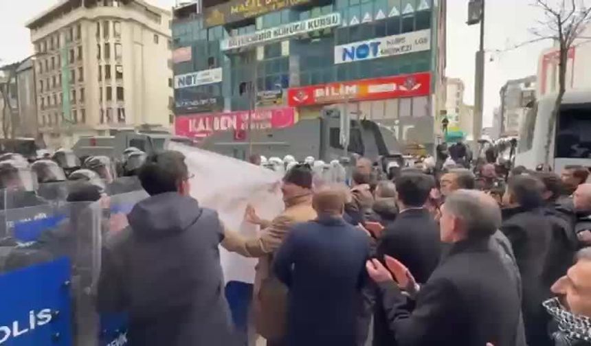 Emekliye Bin Lira Tepkisi