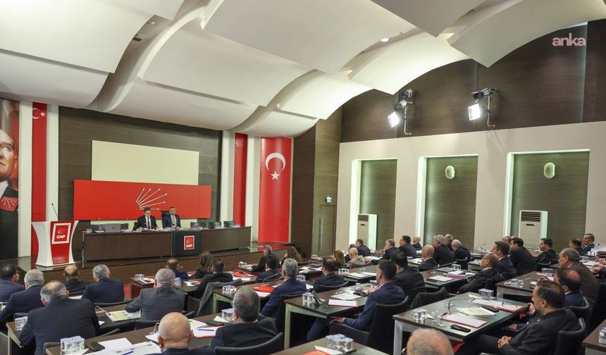 Haber Başlığı: CHP’de "Seçim Yılı" Seferberliği: Özgür Özel 81 İl Başkanına Talimatı Verdi!