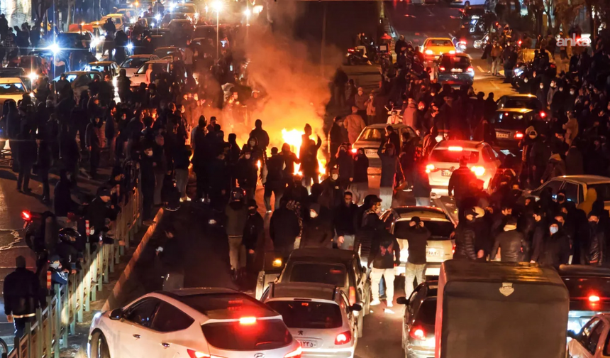 İran: Protestolarda 5 Bin Ölü