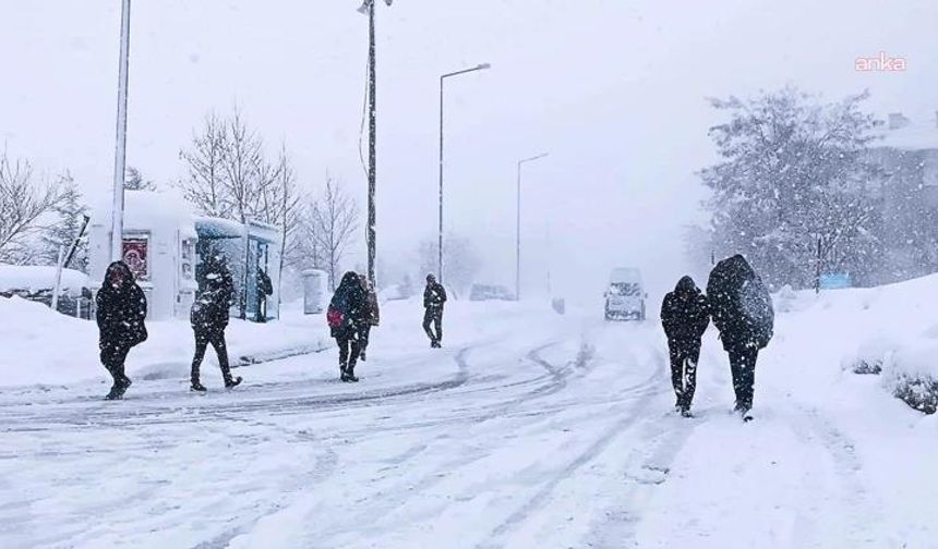 Malatya genelinde kar, tipi ve buzlanma nedeniyle okullar 1 gün tatil edildi