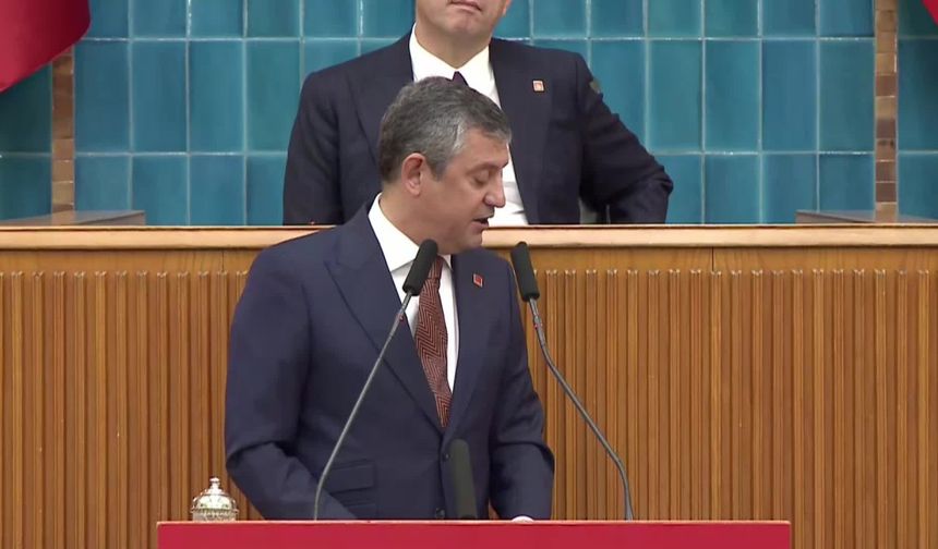 Özgür Özel’den İstanbul’a Beşiktaş Çağrısı: Darbenin 300’üncü Gününde Meydanı Dolduralım