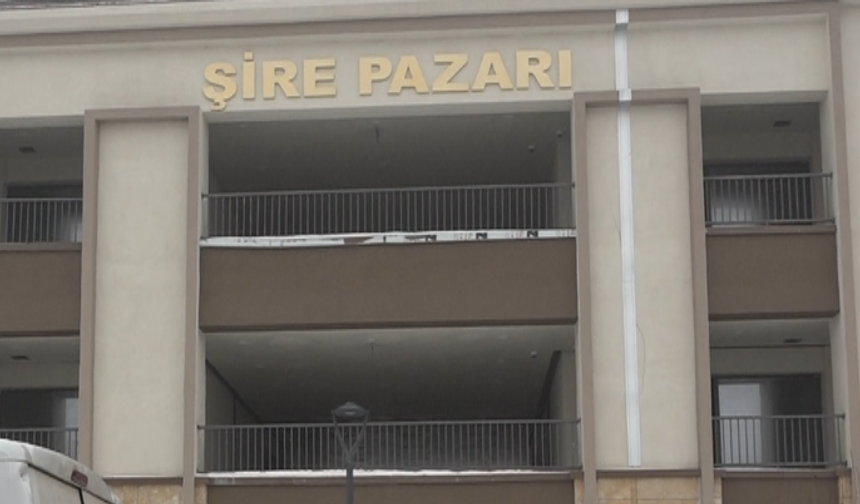 Malatya’da Şire Pazarı Kurasında 'Kasıtlı Mağduriyet' İddiası: "Hakimbey Davası Yüzünden Yerim Verilmiyor!"
