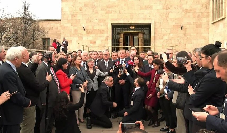 Murat Emir: “Cumhuriyet’in temellerine saldırı”