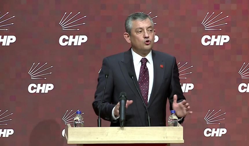 Özgür Özel’den Erdoğan’a ‘Deprem Turisti’ Yanıtı: "Sen Prense Misafirsin, Ben Maraş’ın Bağrına Geldim!"