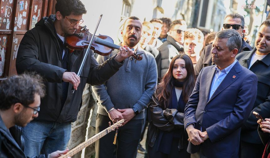 Özgür Özel’den Boğaziçi’nde Sert Tepki: “Rızayla Giremeyen Cumhurbaşkanı Olduğunun İspatı Bu”