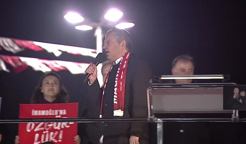 Özgür Özel: “Trump’a susmak olmaz; Oval Ofis değil Anadolu merkezli siyaset”