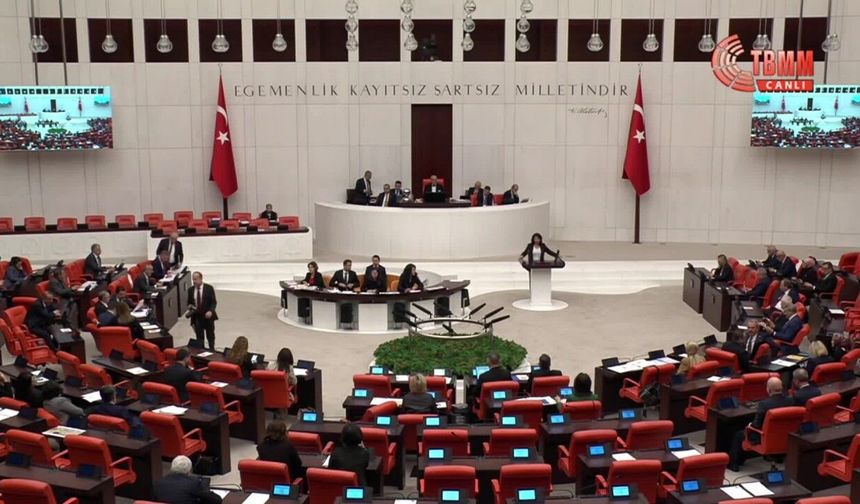 TBMM’de Kadın İstihdamı Kavgası: Muhalefetin Önergesi AK Parti ve MHP Oylarıyla Reddedildi!