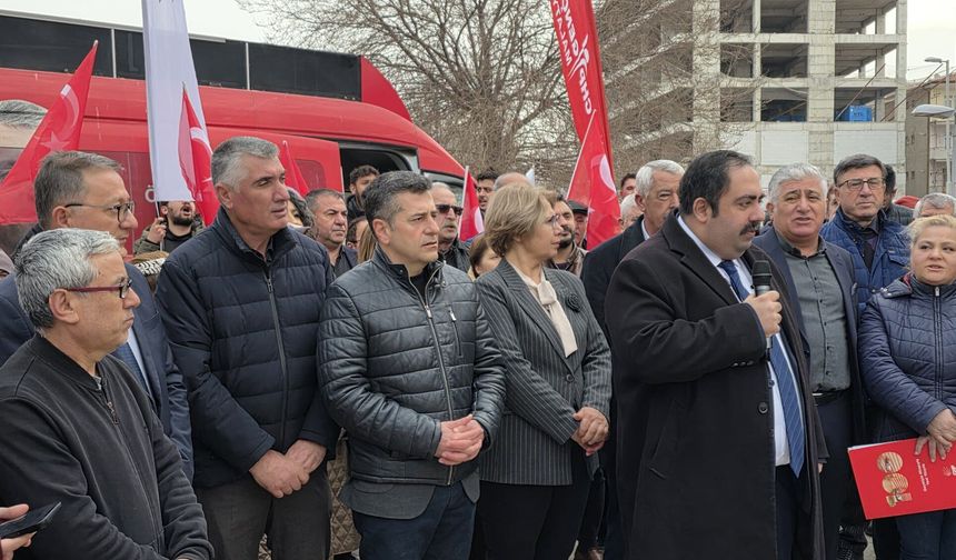 CHP Malatya İl Örgütü, Ekrem İmamoğlu’nun Silivri’den gönderdiği mektubu Malatya’da okudu