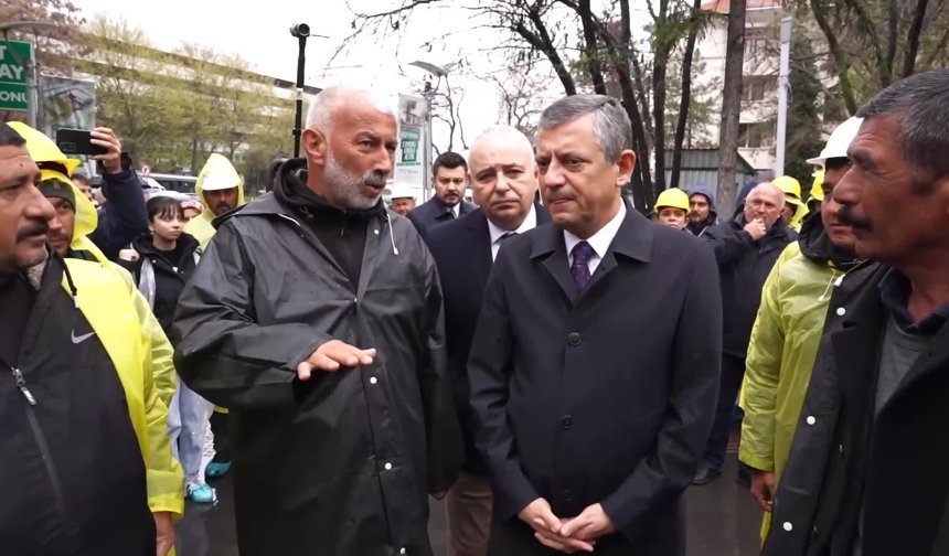 Özgür Özel’den Açlık Grevindeki Madencilere Bayram Ziyareti: "Siz Türkiye’nin Kutup Yıldızısınız!"