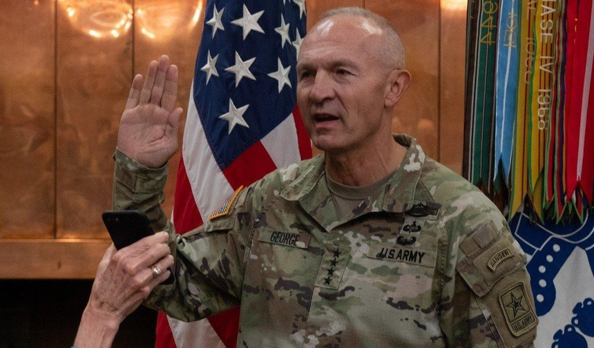 Pentagon’da Büyük Deprem! ABD Savunma Bakanı Hegseth Kara Kuvvetleri Komutanı’nı Görevden Aldı: Sırada Kim Var?