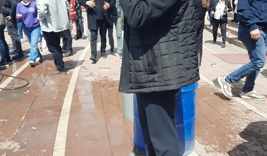 CHP Genel Merkezi'nde sıcak saatler: Çevik kuvvet ve TOMA'lar binanın önünde!