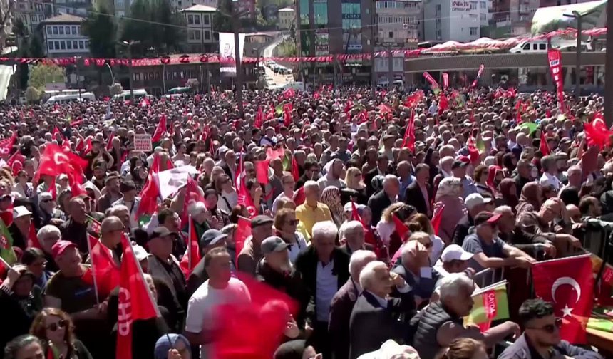 Özgür Özel: "Erdoğan'ın ses kayıtları bir banka kasasında istifleniyor"