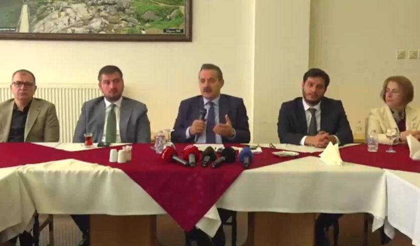 Faruk Çelik’ten Artvin'deki Hastane Tartışmalarına Sert Tepki: "Bazı Arkadaşlar Madenle Kafayı Bozmuş!"