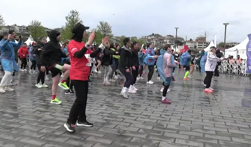 İstanbul’u Koşuyorum Asya Etabı’nda Üsküdar Rüzgarı: Yaklaşık 4 Bin Sporcu Tarihe Karşı Yarıştı!